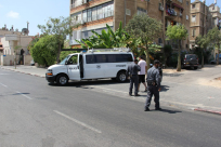 بالصور: الشرطة تنصب حاجزاً في شارع شيفتي يسرائيل بيافا وتستفز المواطنين والمارة